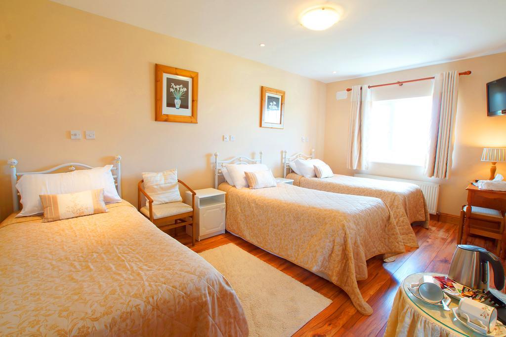 Hillcrest View Bed & Breakfast Kilrush Oda fotoğraf