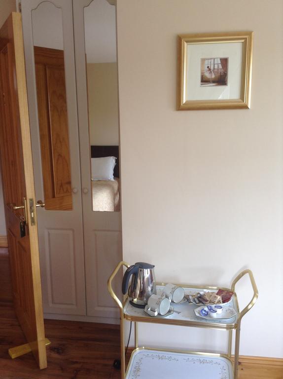 Hillcrest View Bed & Breakfast Kilrush Oda fotoğraf